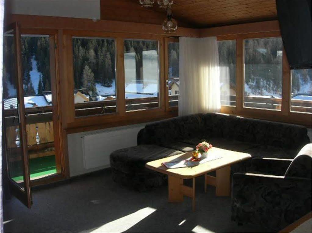 Haus Che D'Mot Apartment ซัมเนาน์ ภายนอก รูปภาพ
