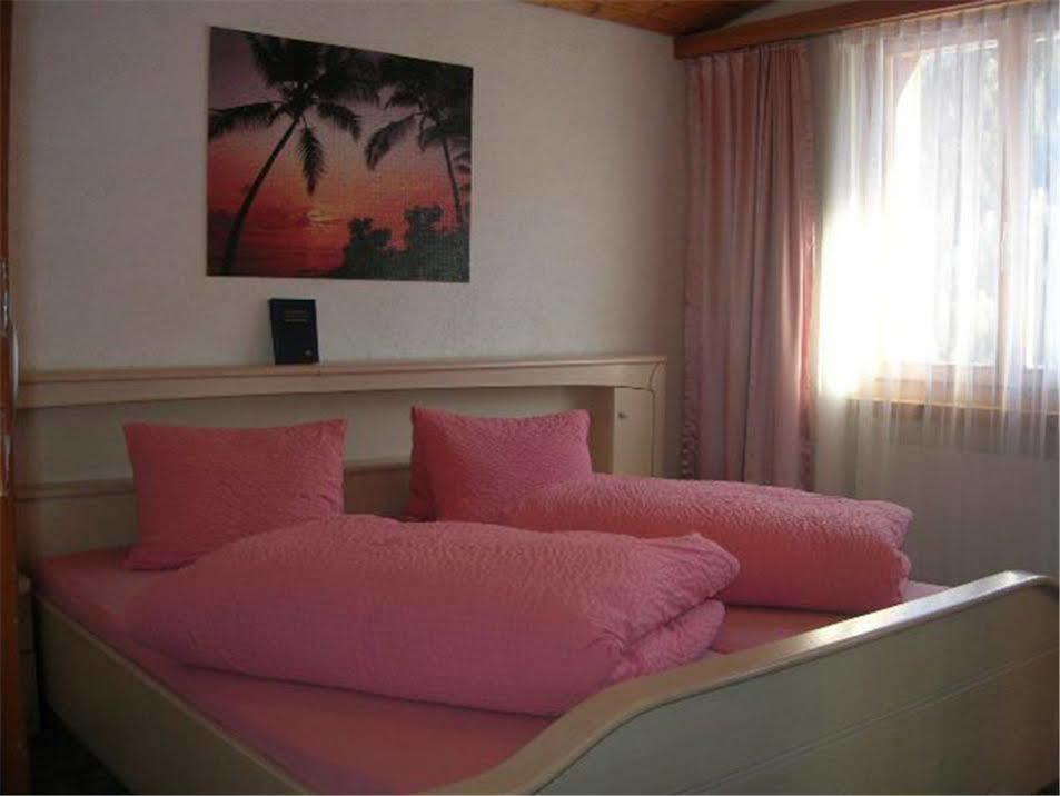 Haus Che D'Mot Apartment ซัมเนาน์ ภายนอก รูปภาพ