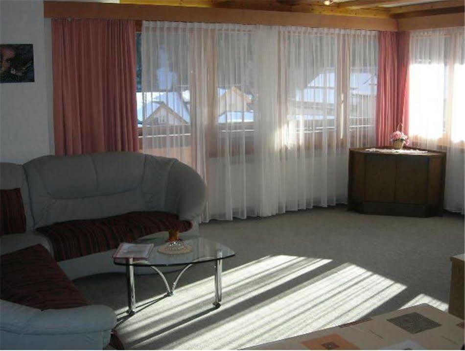 Haus Che D'Mot Apartment ซัมเนาน์ ภายนอก รูปภาพ